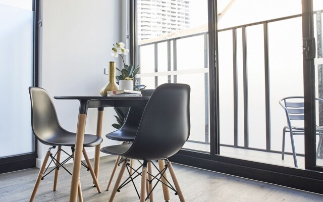 The Marc 201: A Splash of Emerald - Rejuvenate stays