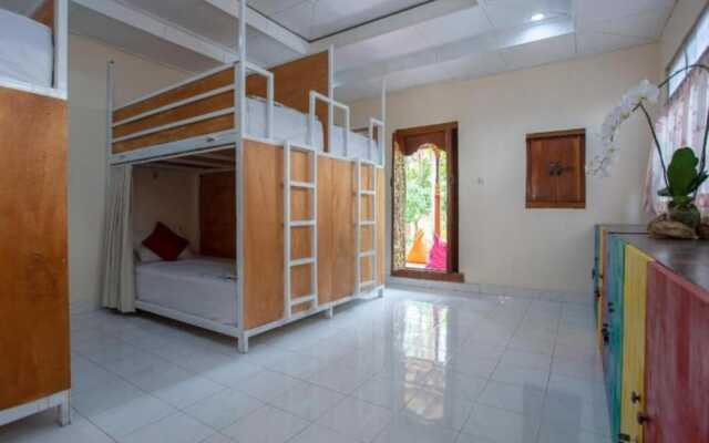 Nushe Hostel & Room