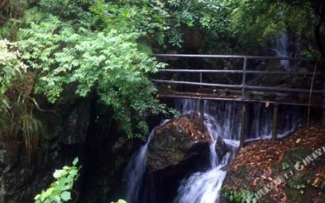 Shangougou Junbo Hotel