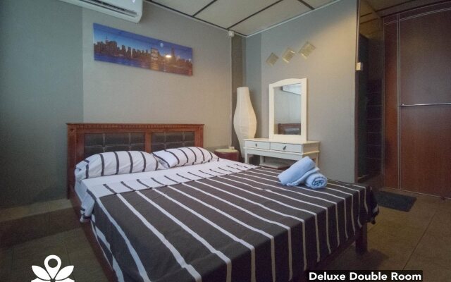 Le Nomade Hostel & Cafe