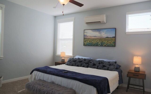 Stunning Garden City Getaway