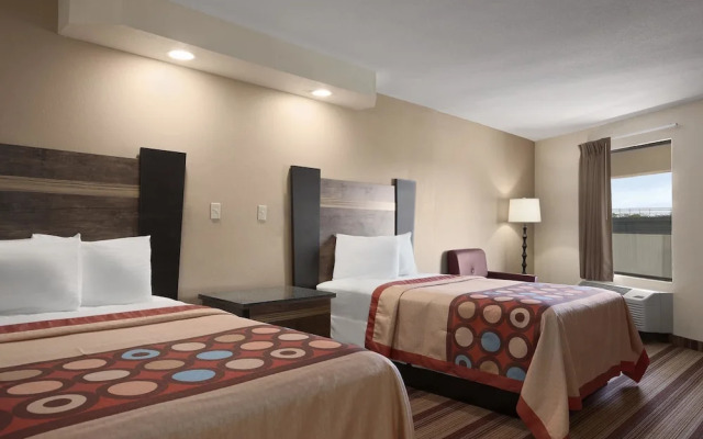 Super 8 by Wyndham Rahway/Newark