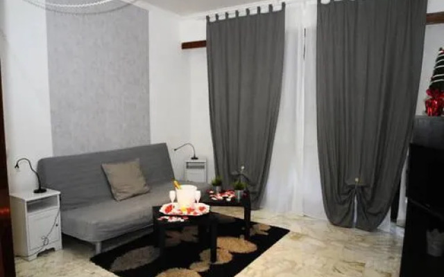 White Apartment San Pietro