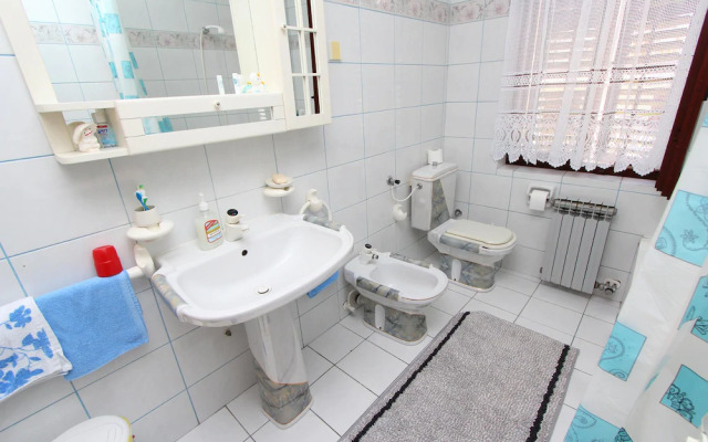 Rooms and Apartment Sanja