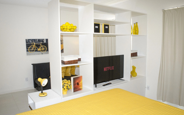 Flat de 1 quarto - Muro alto Condomínio Clube