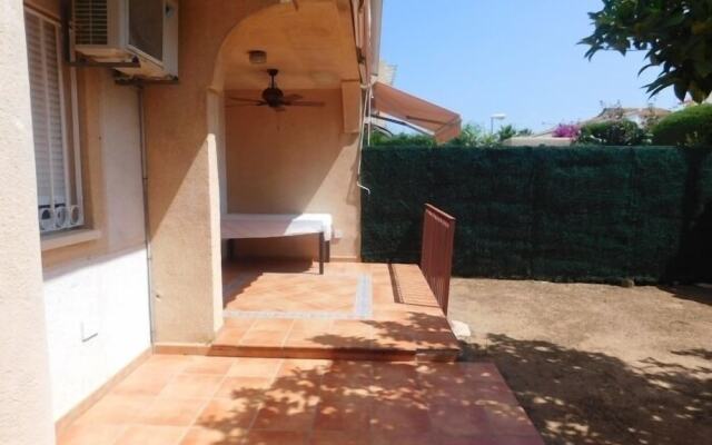 Bungalow en residencial con piscina