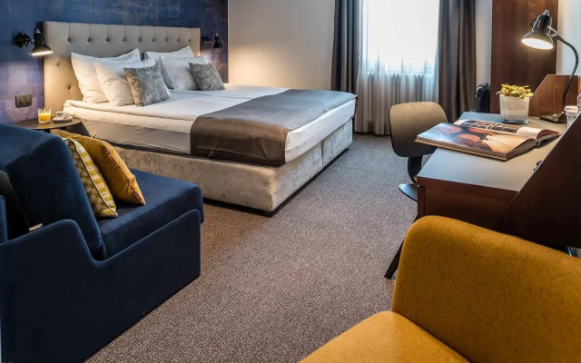 Hotel Mrak 4*