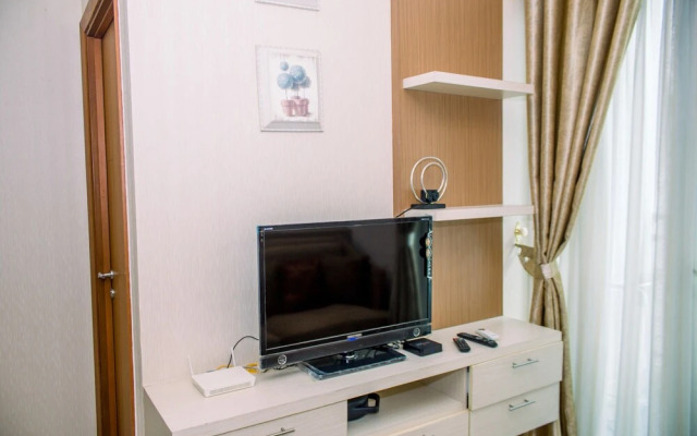 Comfort 2Br Apartment At Woodland Park Residence