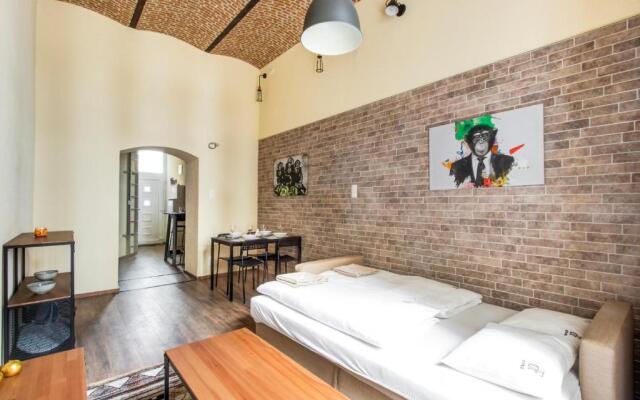 d.Five Jewish Quarter Loft