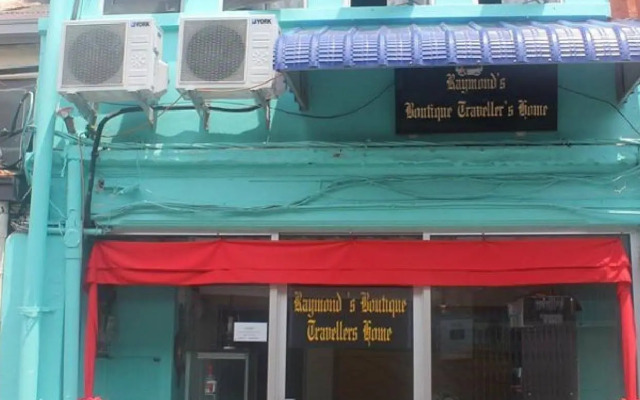 Raymond's Boutique Travelers Home - Hostel