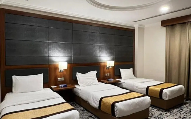 Grandeur East