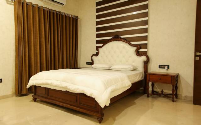 StayEden Luxurious 3BHK Home Theater