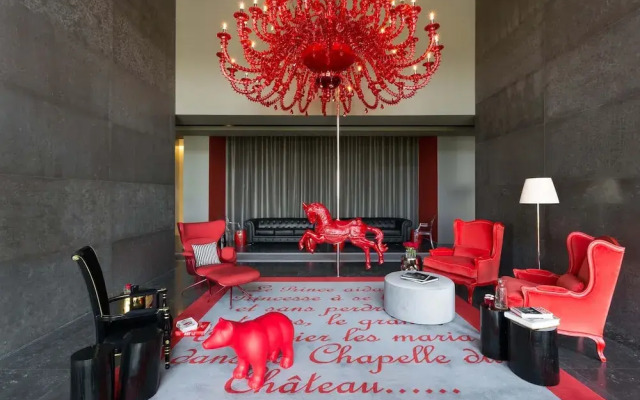 w Majestic 2BR w Perfect Balcony in YOO
