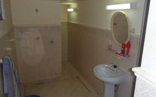 Hikka Train Hostel