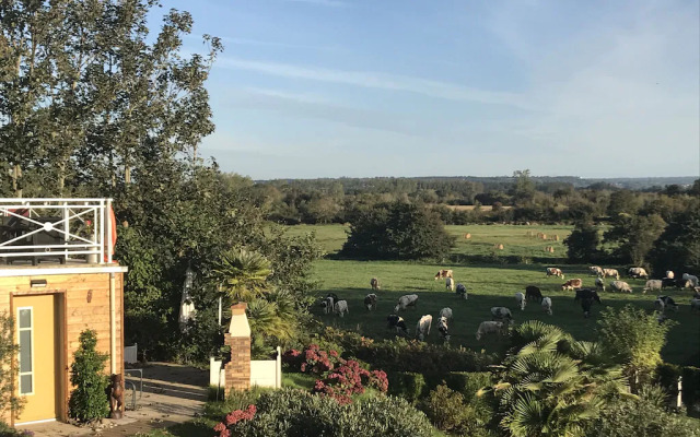 Stunning Holiday Home in Quinévilla Near Beach