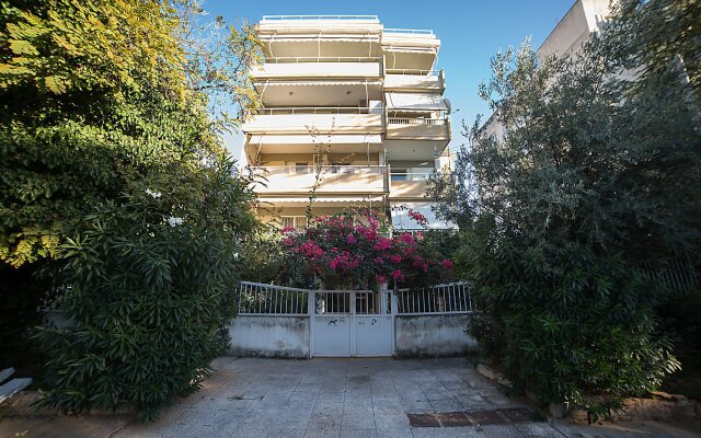 Beautiful Apartment In Glyfada Center