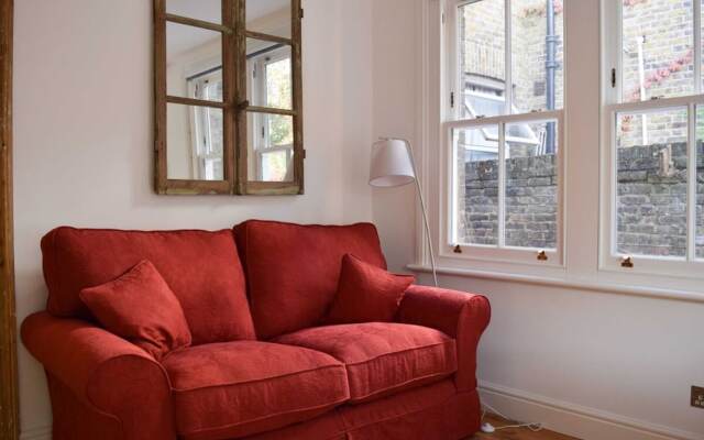 Charming 3-bedroom Garden Flat In Edwardian Terrace