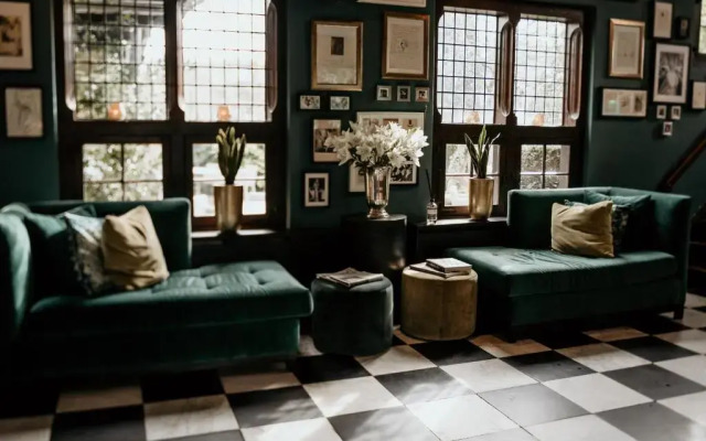 Luxury Vintage Hotel Villa Beukenhof
