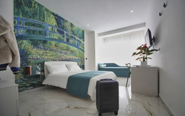 Becoloured‑Boutique Art Rooms in Naples