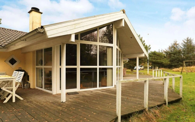 10 Person Holiday Home in Ringkobing