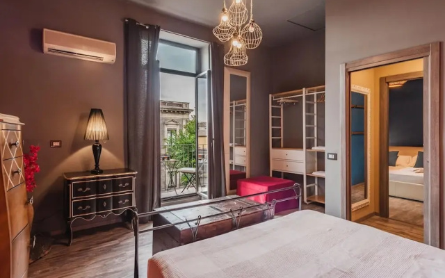 Ursino Apartment With Balcony by Wonderful Italy