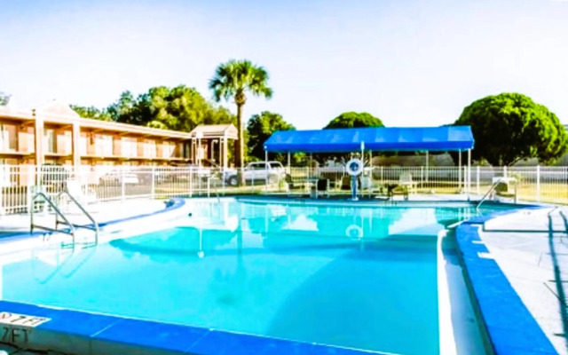 OYO Hotel Mustang Silverspring FL