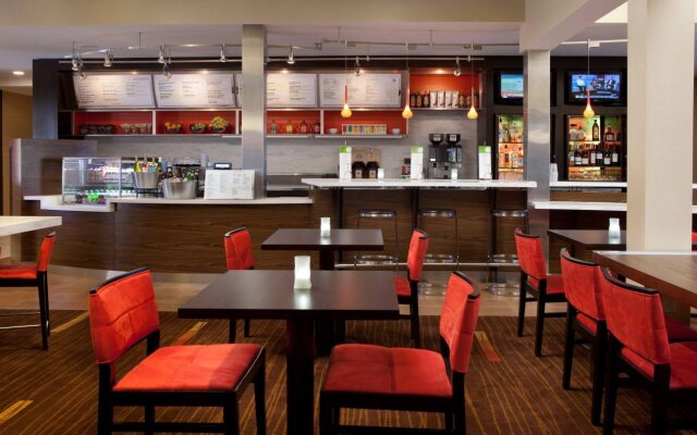 Courtyard by Marriott Bakersfield