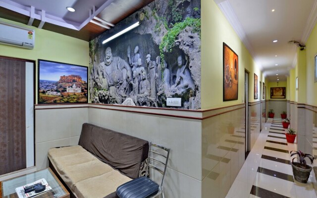 OYO 16992 Primrose Residency