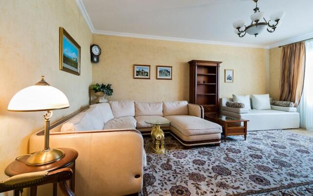 MaxRealty24 Марии Ульяновой, 12