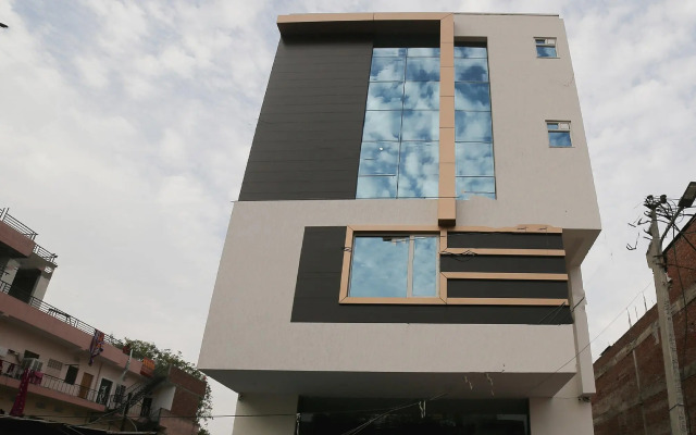 OYO 24565 Hotel Morgan