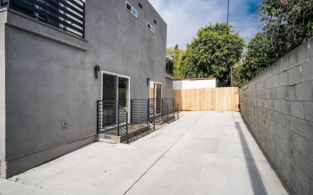 Brand NEW Luxury Modern 3bdr Townhome In Silver Lake