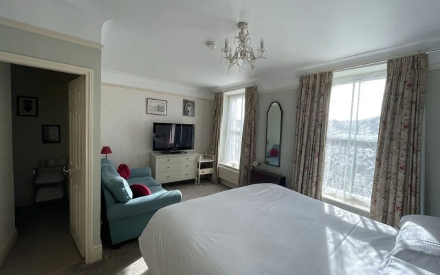 Milton House Studio Apartment Suites