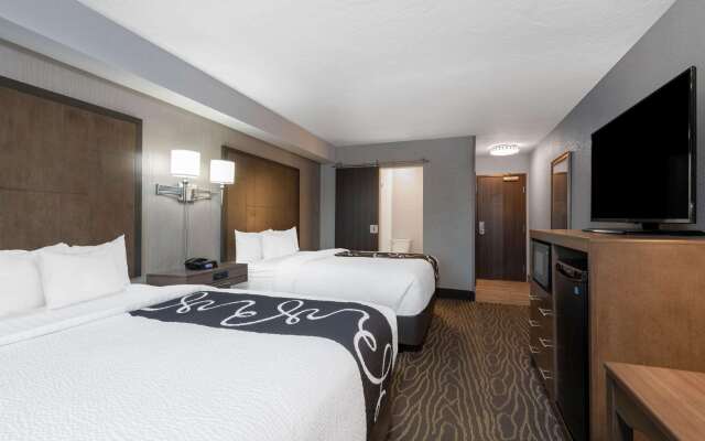 La Quinta Inn & Suites by Wyndham Anchorage Airport