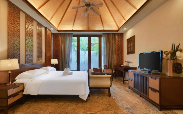 Shixishu Jianguo Yalong Bay Resort Hotel