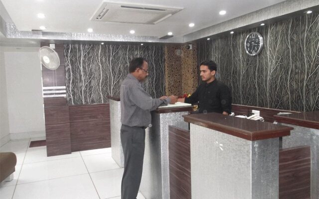 Hotel Vinayak International