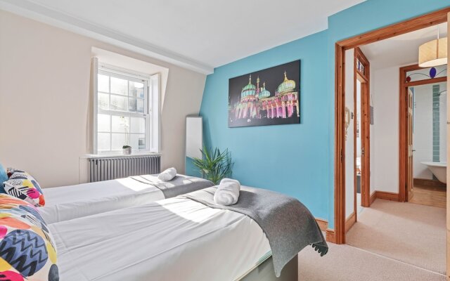 Brighton Getaways - Beach Lodge House