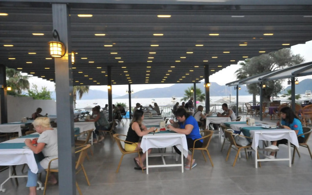 Amos Hotel