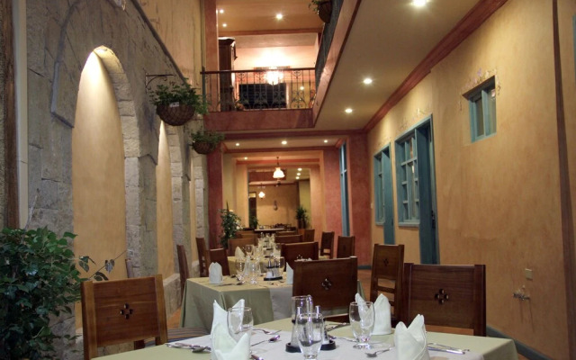 Hotel Inés María