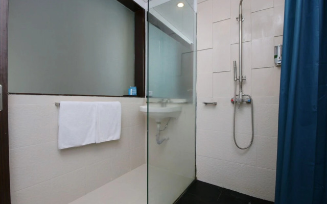 Airy Seminyak Dewi Sri Empat Cendana 67 Bali