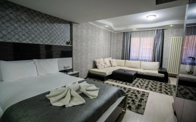 Halley Hotel