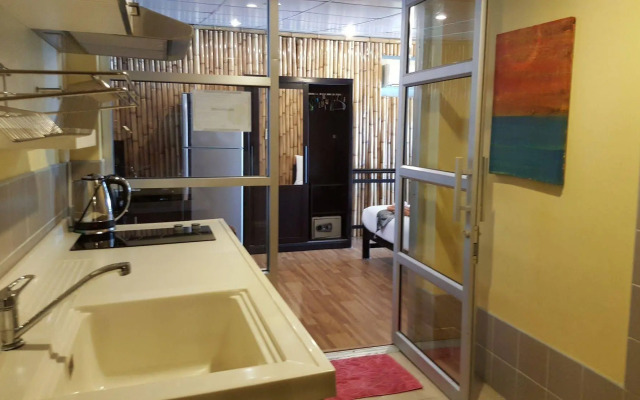 Zone6 Coworking Beach Apartment