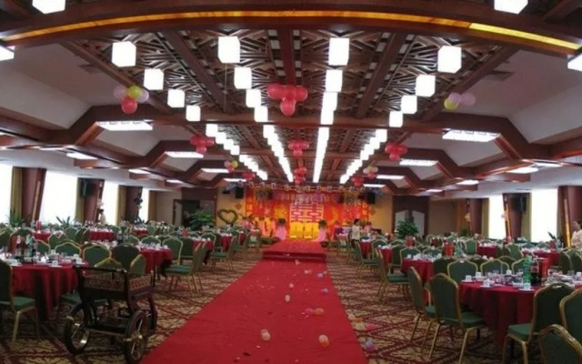 March Flower International Hotel