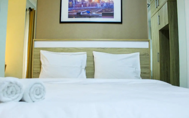 Modern and Comfortable Studio Springwood Apartment