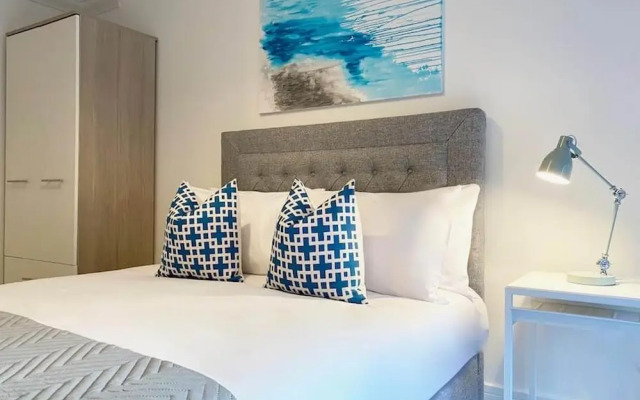 Modern Stylish 2 bedroom 2 Bath Apts.