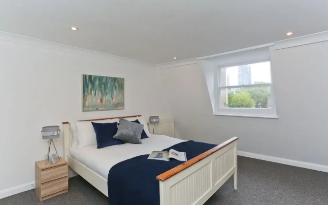 Platinum Apartments in Farringdon 9980