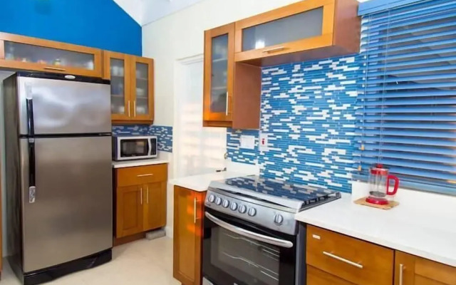 Coolshade Villa at Richmond