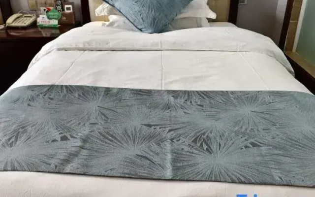 Shuangjiang Yueya Alley Leisure Hotel