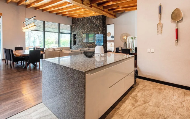 Pedacito de Lago - Lakeview Home