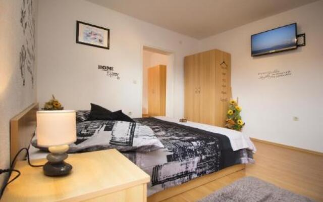 Apartment & Rooms Marigold