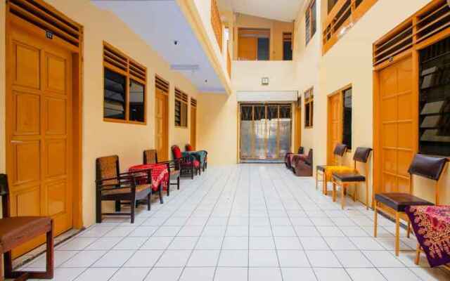 SPOT ON 2880 Wisma Larasati